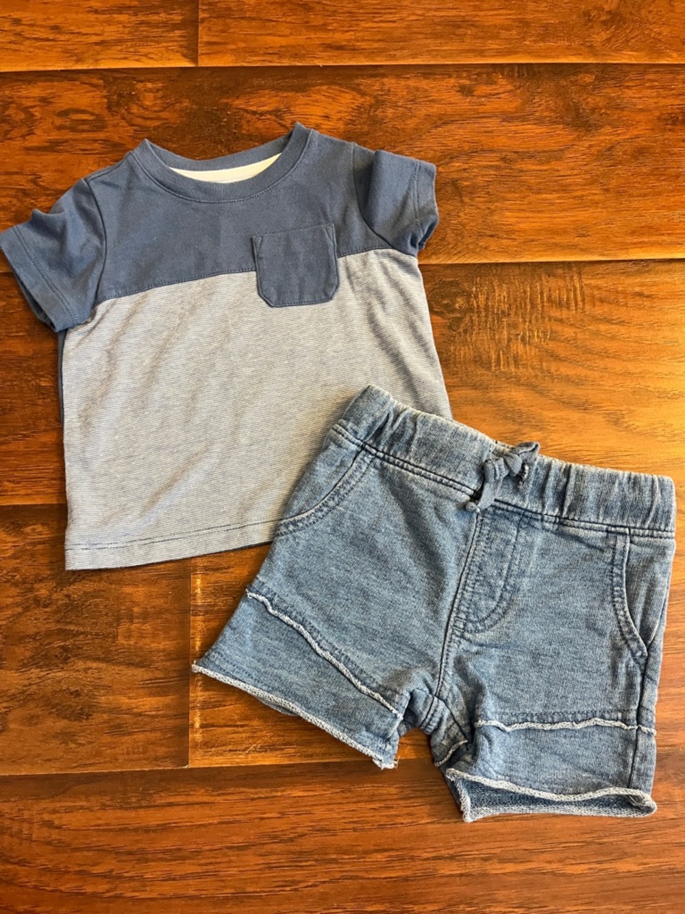 ⭐️⭐️ PICK 5 / $20 Blue Colorblock Pocket Tee and Denim-Look Shorts Set 3-6M